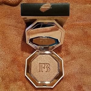 Fenty Beauty Killowatt Foil Highlighter